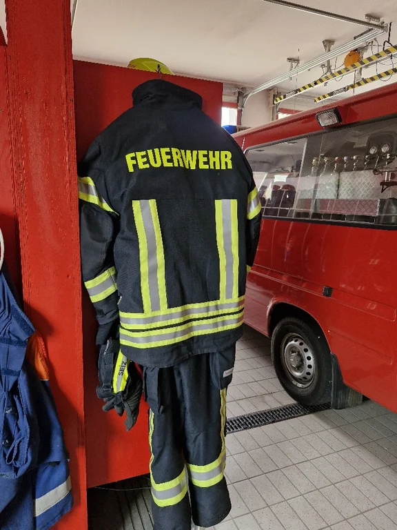 Schutzanzug 2.jpg